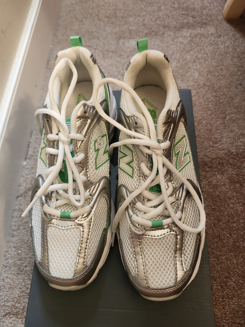New Balance Women's White & Green Athletic Sneakers